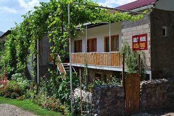 Фотографии Гостевой дом Guest House Aleksandre г. T'mogvi (Грузия) №1 Фото Гостевой дом Guest House Aleksandre г. T'mogvi 1